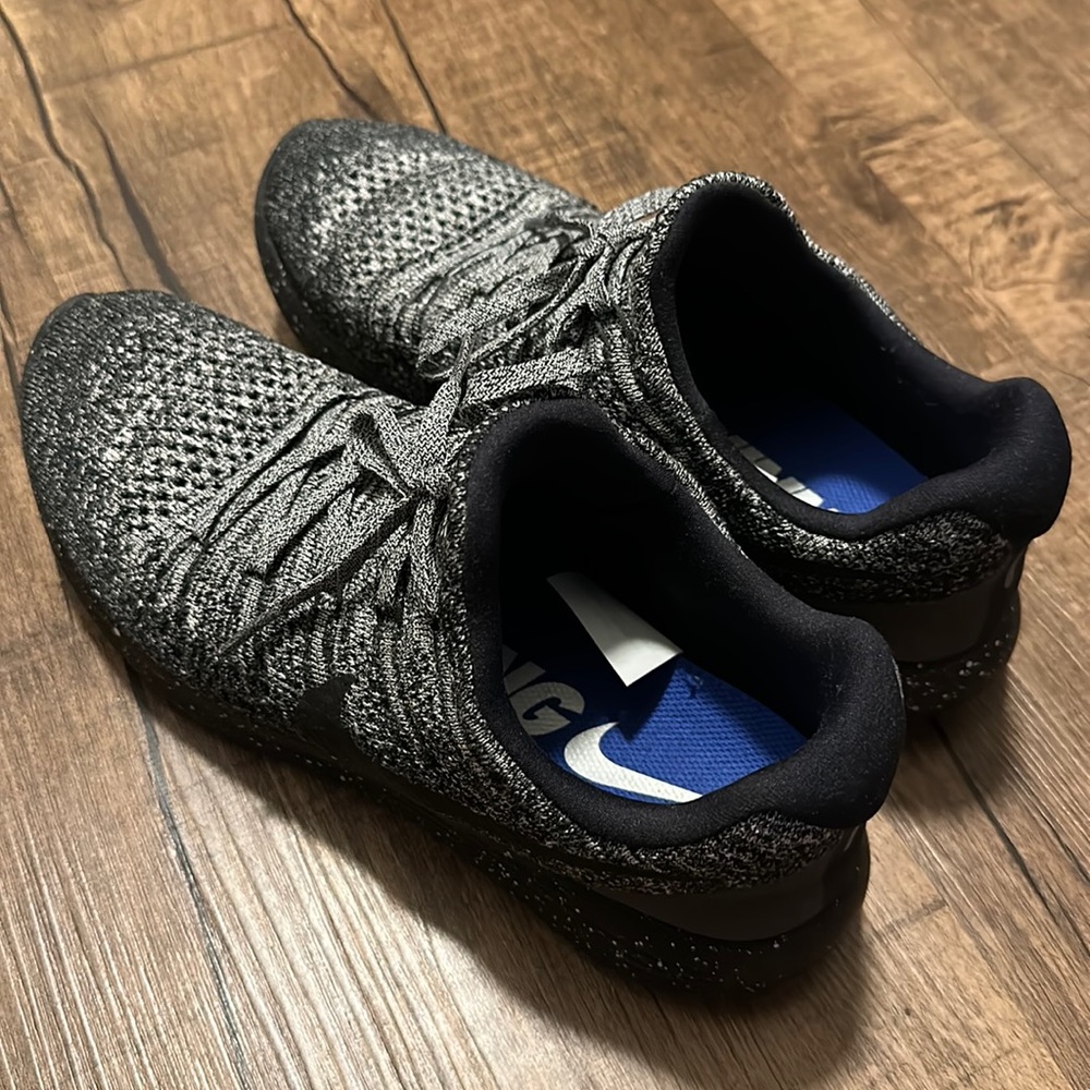 Almost Brand New Nike Running Shoe - US Size 9.5